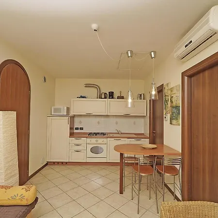 Apartment Gardagate - Borgo Delle Colline